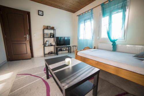 Ira's House in Agioi Anargyroi Ira's House in Agioi Anargyroi