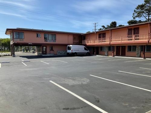 Front Street Inn in Crescent City Front Street Inn in Crescent City