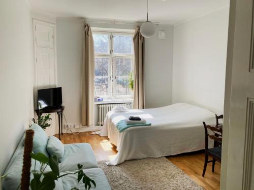 Guestroom, Bright one-room studio in the heart of Kallio in Vallila Guestroom, Bright one-room studio in the heart of Kallio in Vallila