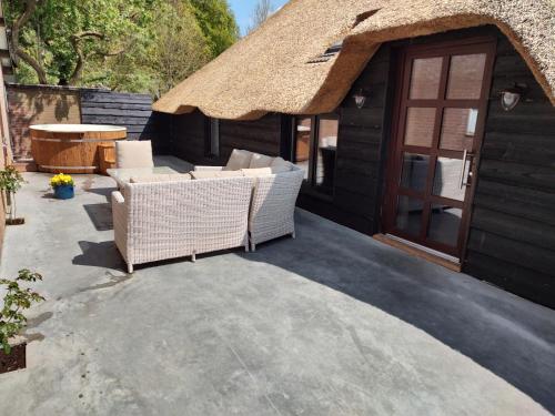 Balcony/terrace, Juweeltje van vakantiewoning op prachtig landgoed in Nieuwleusen Balcony/terrace, Juweeltje van vakantiewoning op prachtig landgoed in Nieuwleusen
