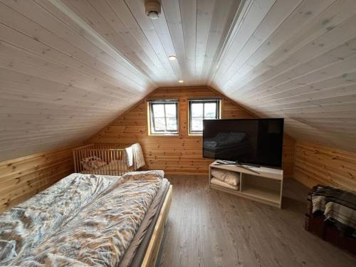 Habitación, Cabin in beautiful surroundings at Harpefossen in Nordfjordeid Habitación, Cabin in beautiful surroundings at Harpefossen in Nordfjordeid