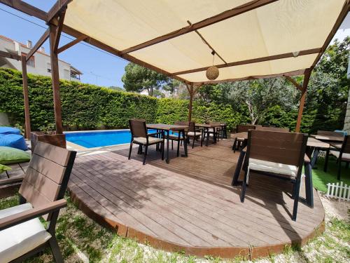 Food and beverages, Rebetiko Hotel in Cesme Food and beverages, Rebetiko Hotel in Cesme