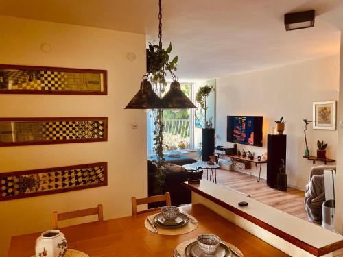 HIGH-END apartment , with a private parking and an elavator in North Tel Aviv HIGH-END apartment , with a private parking and an elavator in North Tel Aviv