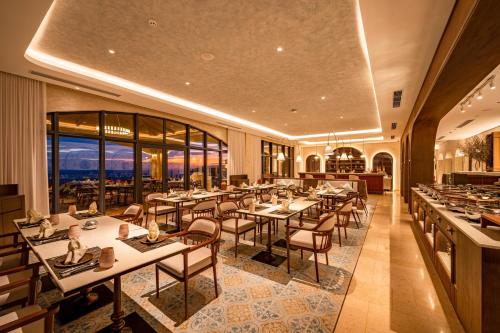 Restaurant, Centara Mirage Resort Mui Ne in Phan Thiet Restaurant, Centara Mirage Resort Mui Ne in Phan Thiet