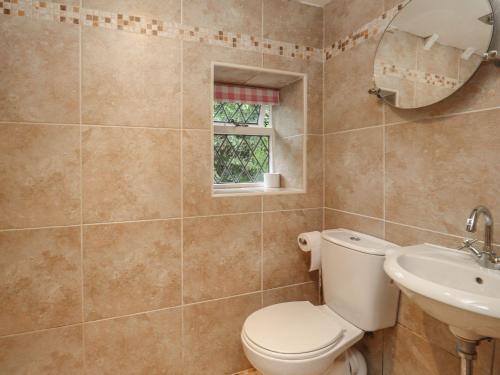 Koupelna, Shepherd Cottages luxury self catering in heart of Kent in Lenham Koupelna, Shepherd Cottages luxury self catering in heart of Kent in Lenham