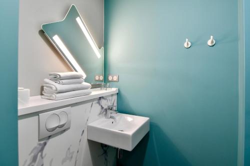 Kupaonica, ibis budget Saint Nazaire Centre Gare in Saint-Nazaire Kupaonica, ibis budget Saint Nazaire Centre Gare in Saint-Nazaire