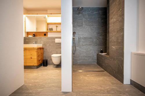 Bathroom, Flem Mountain Lodge in Flims Bathroom, Flem Mountain Lodge in Flims