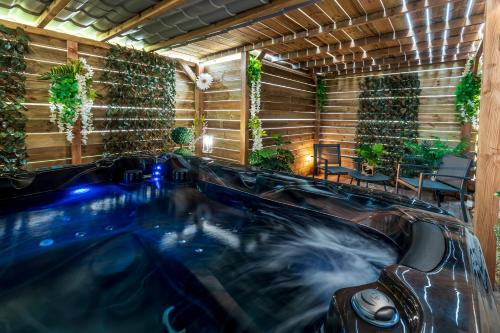 Spa, Suite SPAtio - Jacuzzi Prive - 20min Disneyland PARIS in Touquin Spa, Suite SPAtio - Jacuzzi Prive - 20min Disneyland PARIS in Touquin