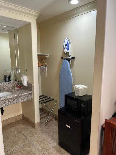 Travelodge by Wyndham Brea in Brea (CA) Travelodge by Wyndham Brea in Brea (CA)