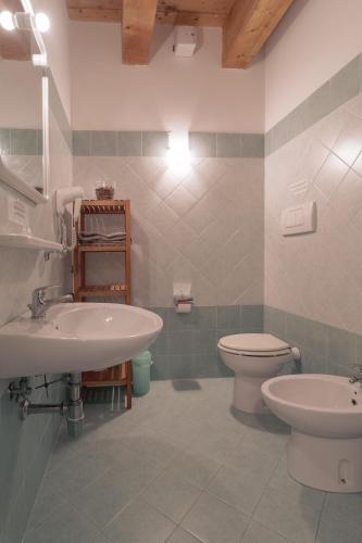 Baño, Agriturismo Case al Sole in Loreto Baño, Agriturismo Case al Sole in Loreto