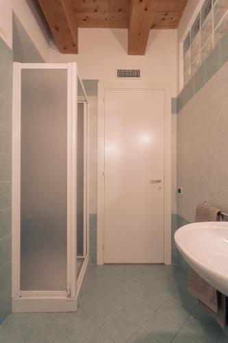 Bathroom, Agriturismo Case al Sole in Loreto Bathroom, Agriturismo Case al Sole in Loreto