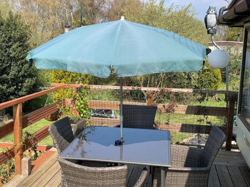 Private Holiday home in calm site in Binstead and Fishbourne Private Holiday home in calm site in Binstead and Fishbourne