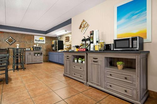 Food and beverages, Days Inn by Wyndham Fort Collins in Fort Collins (CO) Food and beverages, Days Inn by Wyndham Fort Collins in Fort Collins (CO)