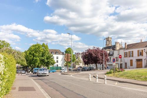 Chic apart with parking in Mantes-la-Jolie Chic apart with parking in Mantes-la-Jolie