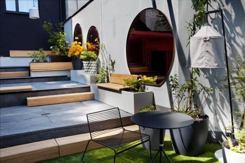 balkon/terras, Hotel Indigo Vienna – Naschmarkt By IHG near Haus des Meeres - Aqua Terra Zoo balkon/terras, Hotel Indigo Vienna – Naschmarkt By IHG near Haus des Meeres - Aqua Terra Zoo