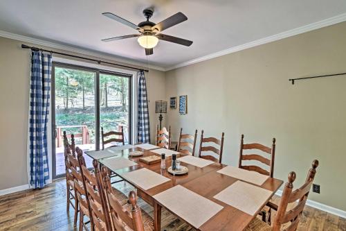 Family-Friendly Terra Alta Home with Lake View! in Терра-Алта Family-Friendly Terra Alta Home with Lake View! in Терра-Алта