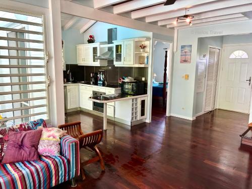 кухня, Villa Sisley, 2 chambres, piscine privée, plage à 100 m (Villa Sisley, 2 chambres, piscine privee, plage a 100 m) in Duzer кухня, Villa Sisley, 2 chambres, piscine privée, plage à 100 m (Villa Sisley, 2 chambres, piscine privee, plage a 100 m) in Duzer