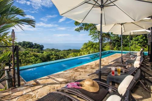 Swimming pool, Tiki Villas Rainforest Lodge - Adults Only in Uvita Swimming pool, Tiki Villas Rainforest Lodge - Adults Only in Uvita