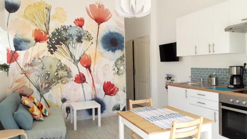 Charme provençal - T2 terrasse et piscine estivale (Charme provencal - T2 terrasse et piscine estivale) in Bourdic Charme provençal - T2 terrasse et piscine estivale (Charme provencal - T2 terrasse et piscine estivale) in Bourdic