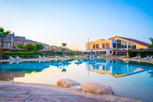 Piscina, Marina Wadi Degla Hotel in Ataqah Piscina, Marina Wadi Degla Hotel in Ataqah