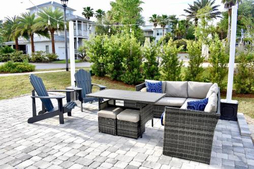 Lionfish Inn 53 in Inlet Beach (FL) Lionfish Inn 53 in Inlet Beach (FL)