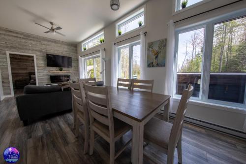 Chalet le Geai bleu in 卓特斯(QC) Chalet le Geai bleu in 卓特斯(QC)