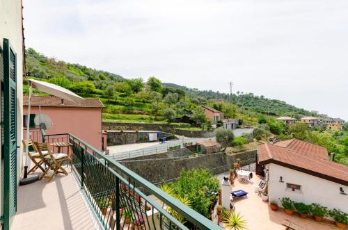Erkély/terasz, JOIVY Family Flat with 3 Balconies, 10 Min to Beach in Moneglia Erkély/terasz, JOIVY Family Flat with 3 Balconies, 10 Min to Beach in Moneglia