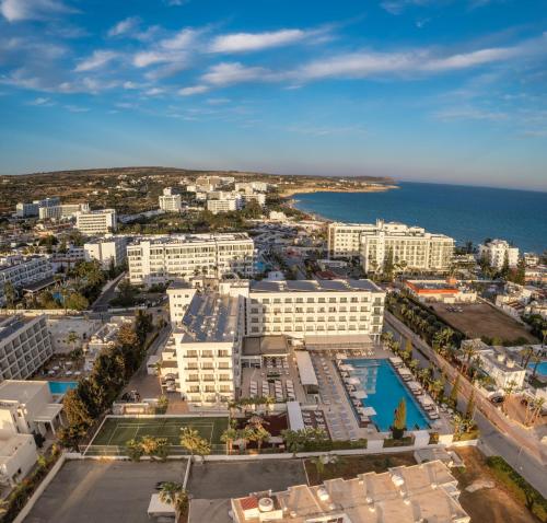 Фасада на хотела, Nestor Hotel in Агия Напа Фасада на хотела, Nestor Hotel in Агия Напа