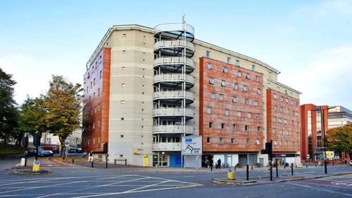 Exterior view, Stylish Rooms and Studios for STUDENTS Only, Bristol - SK in Bristol City Center Exterior view, Stylish Rooms and Studios for STUDENTS Only, Bristol - SK in Bristol City Center