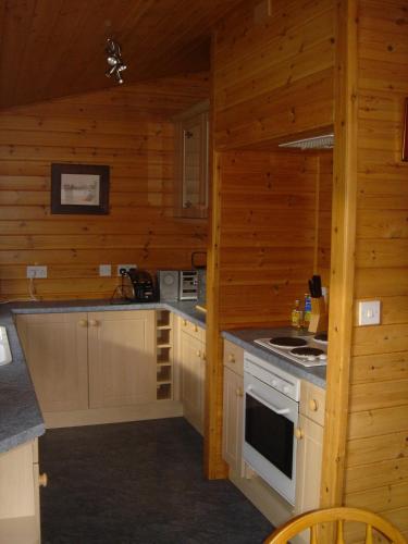 Kitchen, Loch Lomond Lodge in Rowardennan Kitchen, Loch Lomond Lodge in Rowardennan