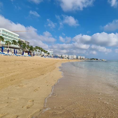 Pantai, Constantinos the Great Beach Hotel in Protaras Pantai, Constantinos the Great Beach Hotel in Protaras