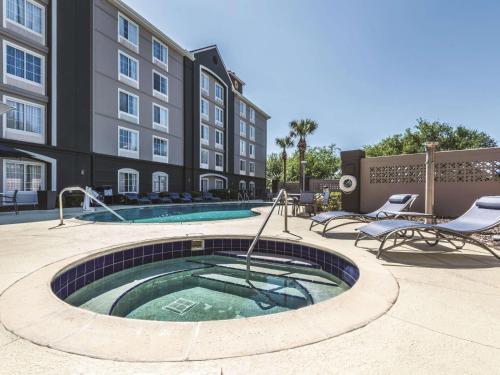 View, La Quinta Inn & Suites by Wyndham Orlando Lake Mary in Lake Mary View, La Quinta Inn & Suites by Wyndham Orlando Lake Mary in Lake Mary