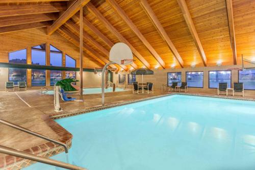 Kilátás, AmericInn by Wyndham Wisconsin Dells in Wiskonsin Dells (Wisconsin) Kilátás, AmericInn by Wyndham Wisconsin Dells in Wiskonsin Dells (Wisconsin)