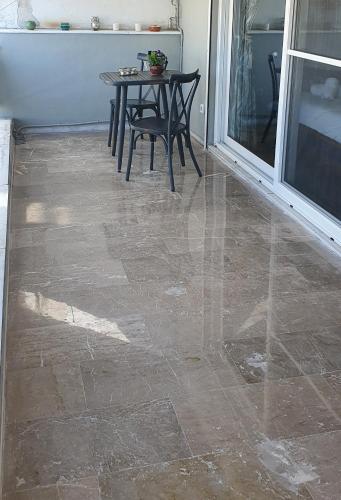 Nikis Penthouse - image 6