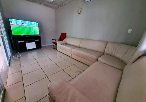 Linda casa no Guaruja ha 5 minutos da praia in Guaruja Linda casa no Guaruja ha 5 minutos da praia in Guaruja