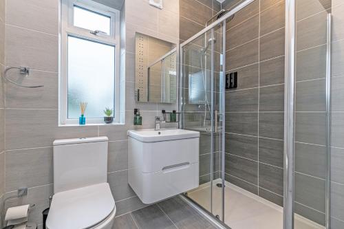 Bathroom, 3 Bedroom Holiday Home With Hot Tub - Cumbria in Great Asby Bathroom, 3 Bedroom Holiday Home With Hot Tub - Cumbria in Great Asby