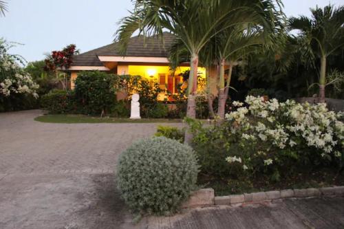 入口, The Artist Place Villa at Richmond Estates St Ann in 植物村 入口, The Artist Place Villa at Richmond Estates St Ann in 植物村