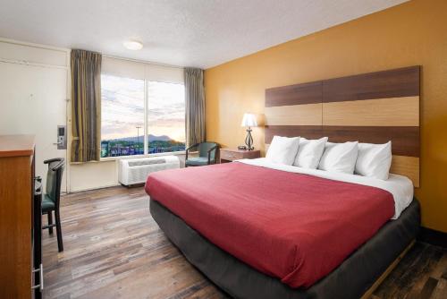 Americana Inn a Travelodge by Wyndham in Pigeon Forge (TN) Americana Inn a Travelodge by Wyndham in Pigeon Forge (TN)