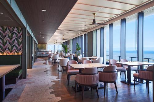 Bar/lounge, OKINAWA PRINCE HOTEL OCEAN VIEW GINOWAN in Ginowan Bar/lounge, OKINAWA PRINCE HOTEL OCEAN VIEW GINOWAN in Ginowan