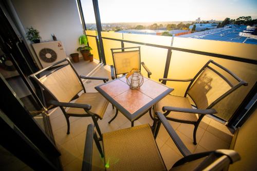 Balcony/terrace, Modern, Clean, Luxury at the Right Price..... in Footscray Balcony/terrace, Modern, Clean, Luxury at the Right Price..... in Footscray