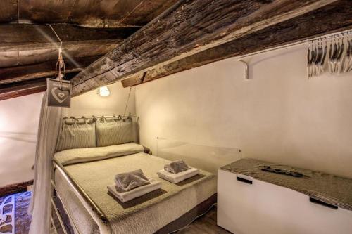 Magenta Collection Moro 2