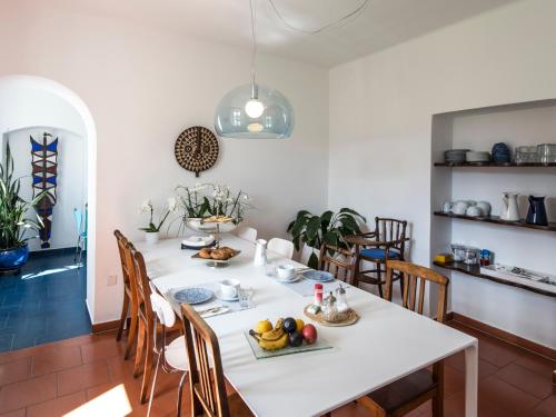 This photo about B&B villa sempreverde shared on HyHotel.com