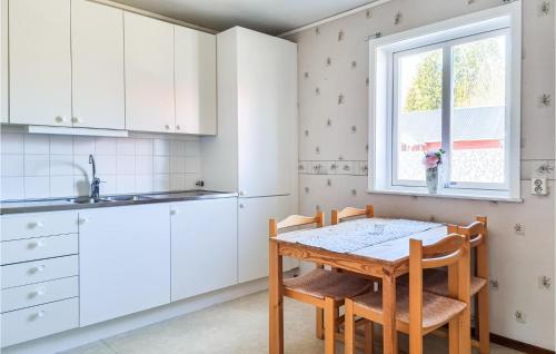 Kitchen, 1 Bedroom Cozy Apartment In Finnerodja in Finnerödja Kitchen, 1 Bedroom Cozy Apartment In Finnerodja in Finnerödja
