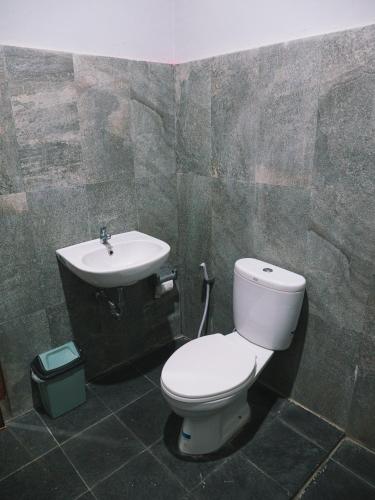 Bathroom, Tumpaksewu Homestay in Sumbermujur Bathroom, Tumpaksewu Homestay in Sumbermujur