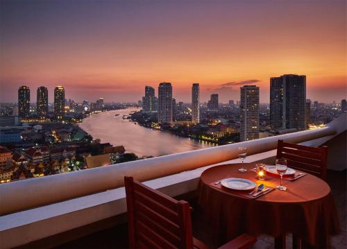 Vaade, Centre Point Plus Hotel Silom in Bangkok Riverside Vaade, Centre Point Plus Hotel Silom in Bangkok Riverside