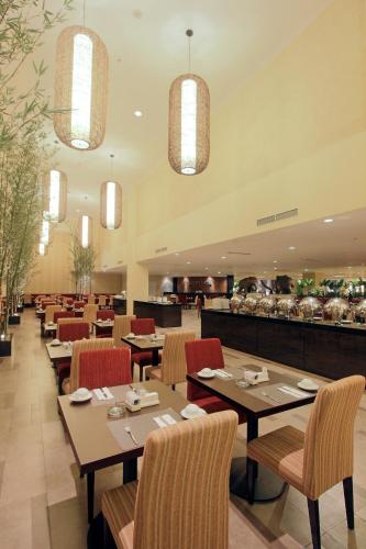 Food and beverages, Harmoni One Convention Hotel & Service Apartments in Batam Island Food and beverages, Harmoni One Convention Hotel & Service Apartments in Batam Island