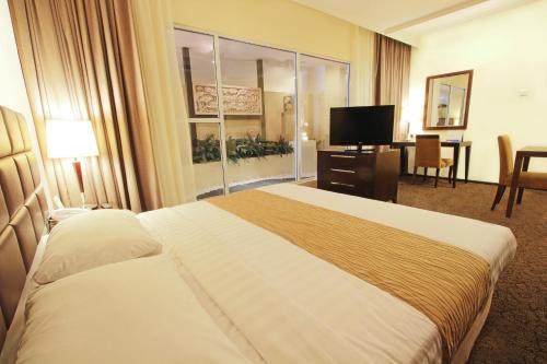 Harmoni One Convention Hotel & Service Apartments in Batam Island Harmoni One Convention Hotel & Service Apartments in Batam Island