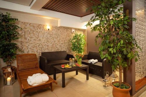 Massage, Hotel Kuracyjny Spa & Wellness in Gdynia Massage, Hotel Kuracyjny Spa & Wellness in Gdynia