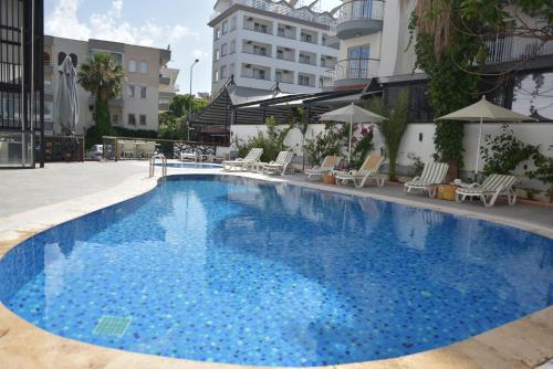 奥拉西亚海滩酒店 (Aurasia Beach Hotel) in 马尔马里斯镇 奥拉西亚海滩酒店 (Aurasia Beach Hotel) in 马尔马里斯镇