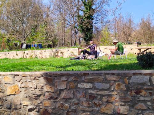Kert, Albergue La Senda in Santa Colomba De Somoza Kert, Albergue La Senda in Santa Colomba De Somoza